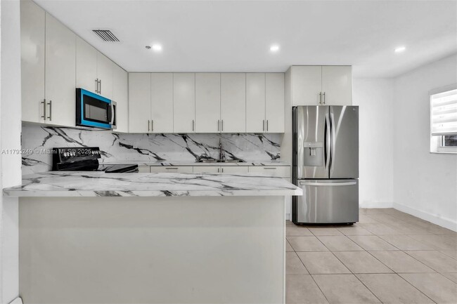 Building Photo - 11790 SW 34th St