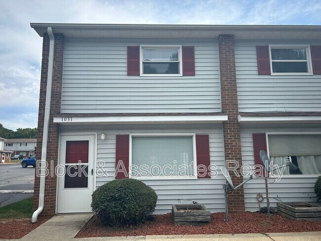 Primary Photo - 1031 Salisbury St