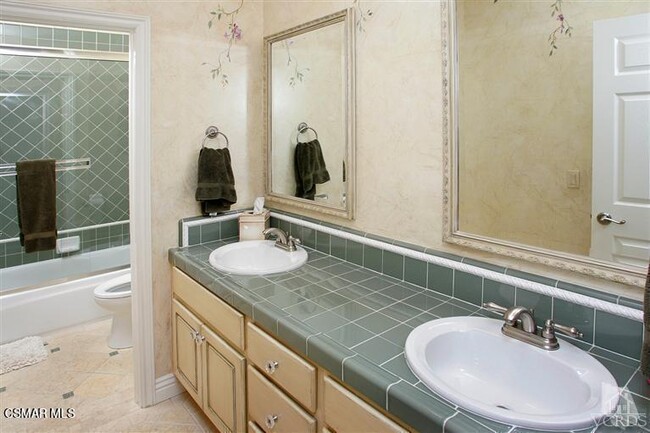 Building Photo - 2563 Littlefield Ct