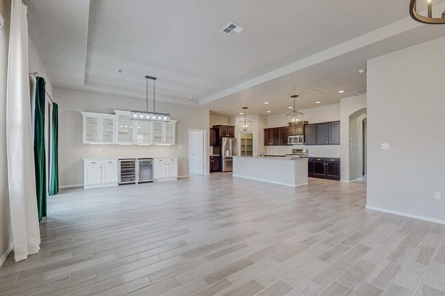 Building Photo - 6011 Buckthorn Ave NW
