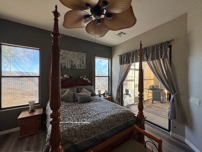 Building Photo - 3 BR Furnished w/Utilities-Vacation Rental- Laughlin Ranch