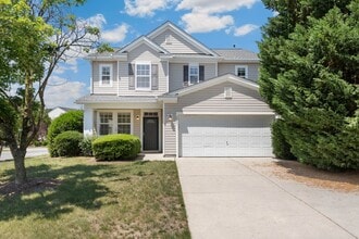 Building Photo - 4BR/2.5BA Charming Colonial Home