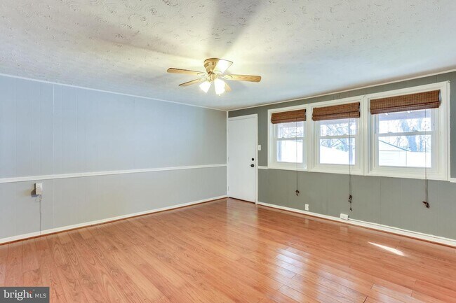 Building Photo - 341 Bigley Ave