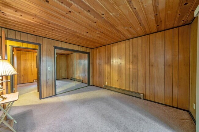 Building Photo - Darling 2-bedroom cabin in the woods!