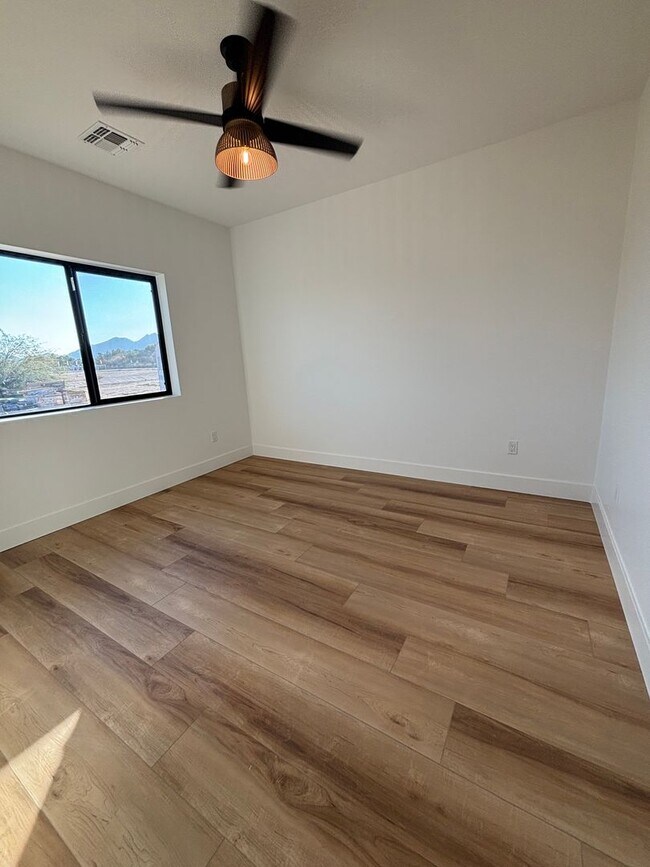 Building Photo - NEW Queen Creek Home