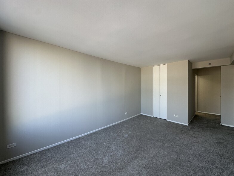 Building Photo - 4334 N Hazel St