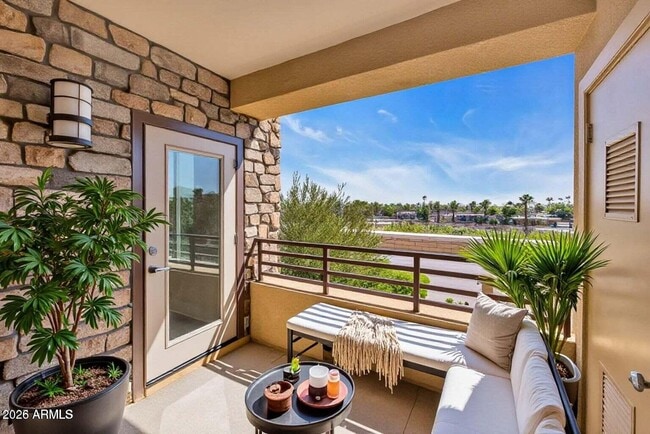 Building Photo - 4803 N Woodmere Fairway