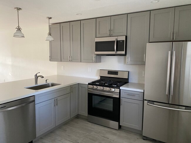 Building Photo - 1729 N 16th Ct