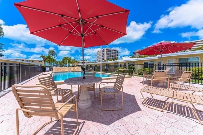 Building Photo - 6006 Midnight Pass Rd