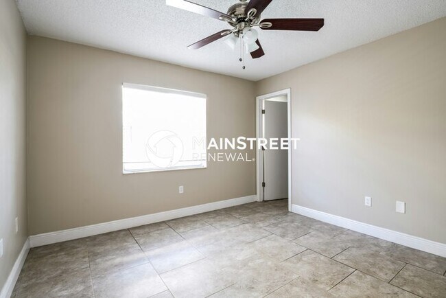 Building Photo - 3 Bedroom Pet-Friendly Home in Port Richey, FL with Main Street Renewal