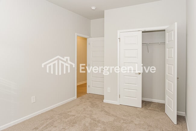 Building Photo - 148 Fenwick Pl