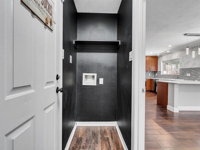 Building Photo - 4430 Echo Falls Dr