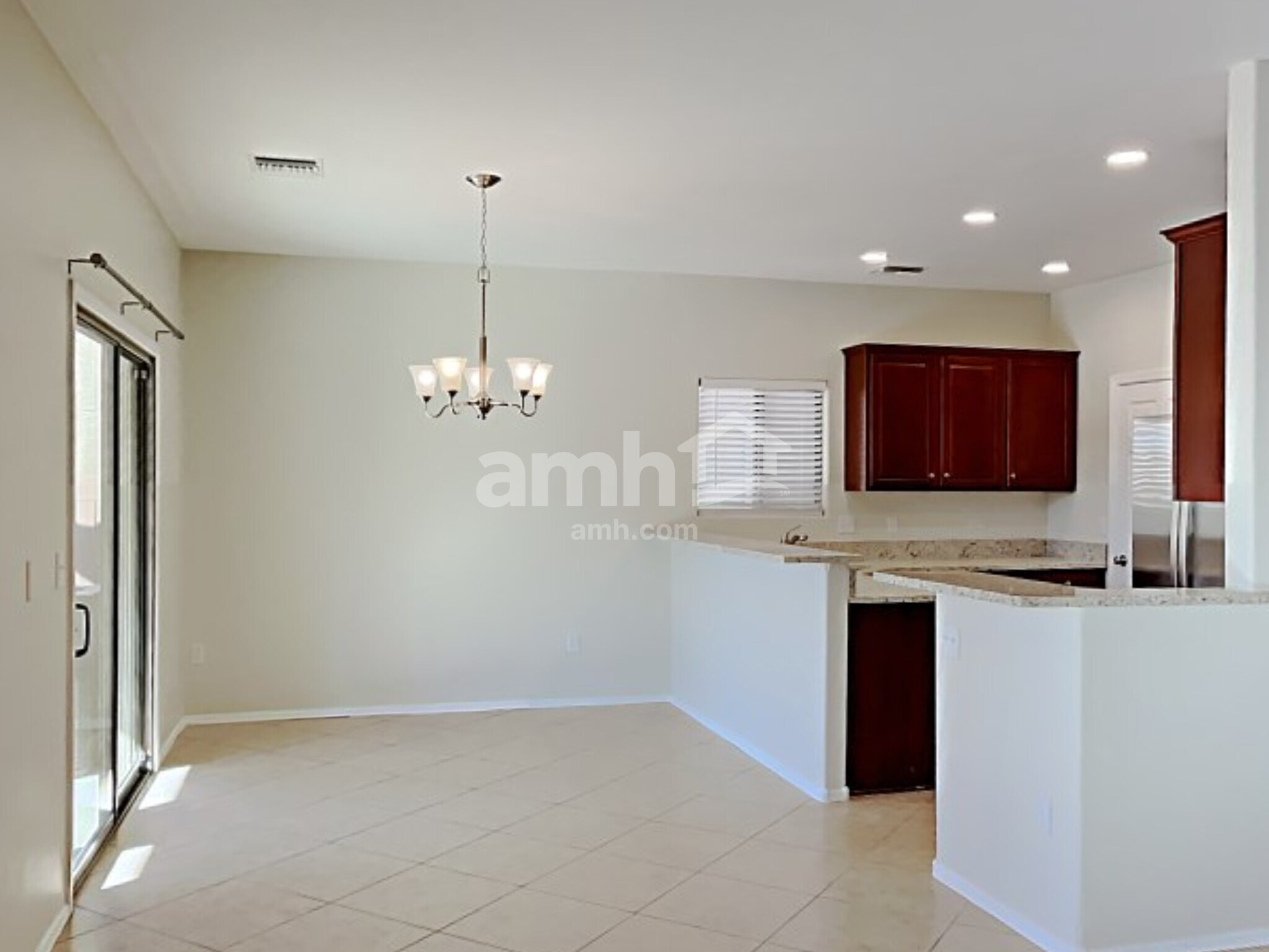 Building Photo - 7558 E Majestic Palm Ln