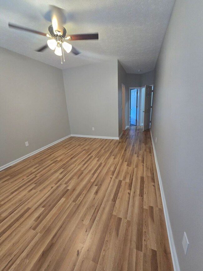 Building Photo - Nice Three Bedroom Home in Franklin, IN
