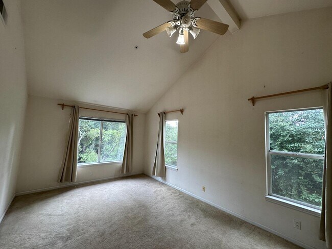 Building Photo - 25060 Soquel San Jose Rd