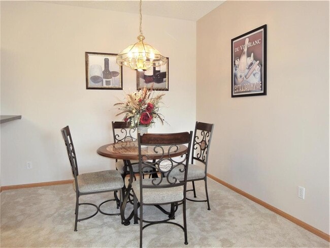 Building Photo - 9204 Holly Ln N