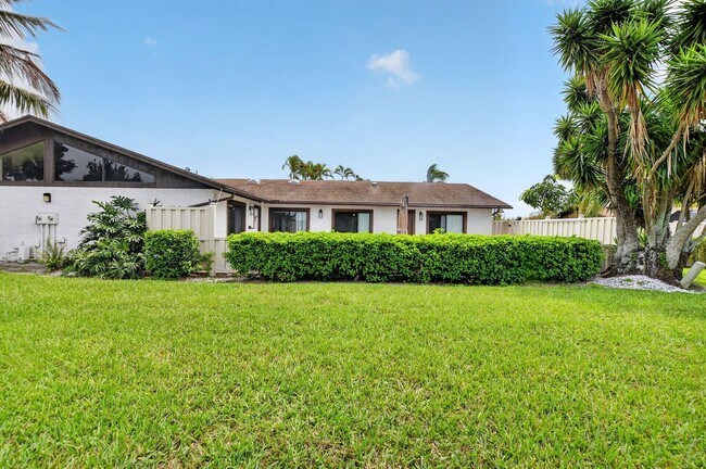 Building Photo - 9903 Boca Gardens Trail