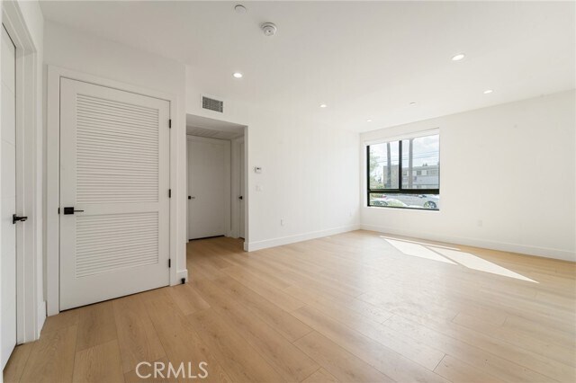 Building Photo - 7510 Sepulveda Blvd