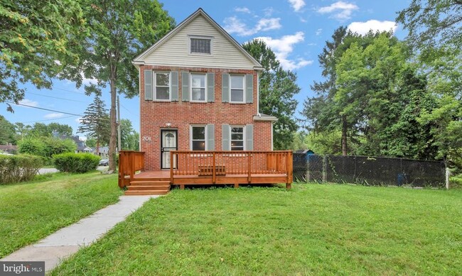 Primary Photo - 201 Church Ln