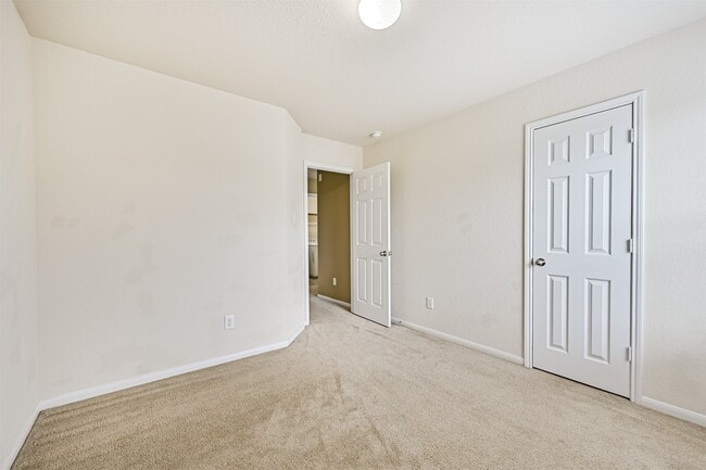 Building Photo - 13418 E Red Birch Cir