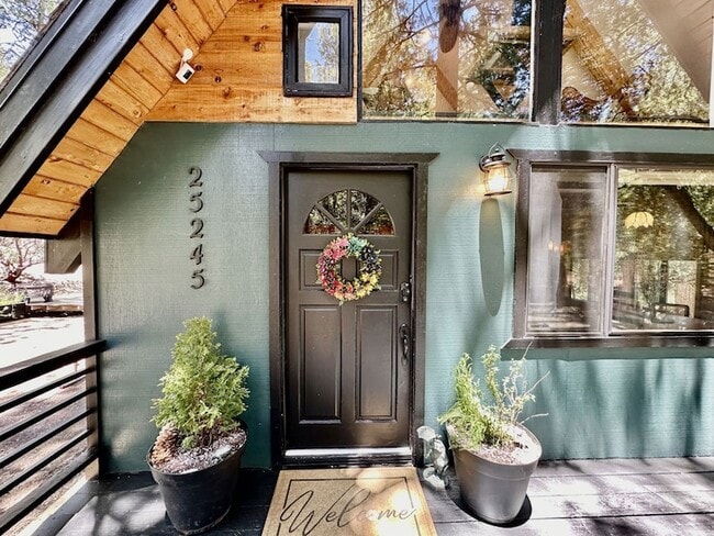 Building Photo - 25245 Rosaline Rd