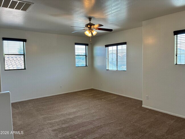 Building Photo - 92 W Aster Dr