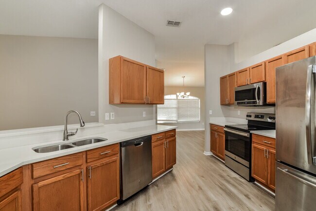 Building Photo - 803 Shore Breeze Way