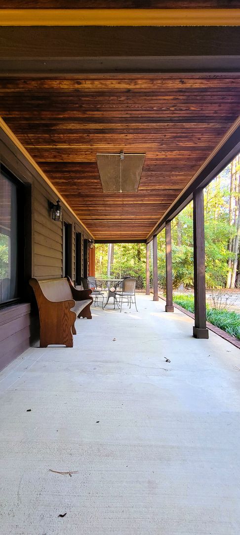 Building Photo - Remodeled secluded wooded oasis off of Qualla Road with handicap access