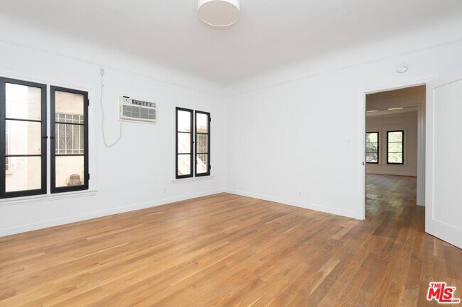 Building Photo - 900 Orange Grv Ave