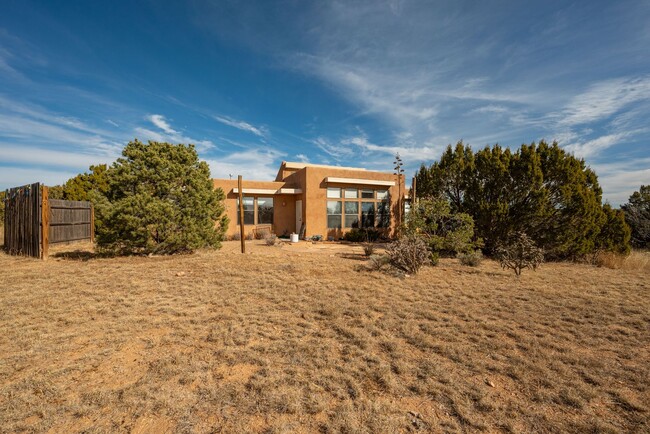 Building Photo - Desirable Eldorado Single Family Home Avai...