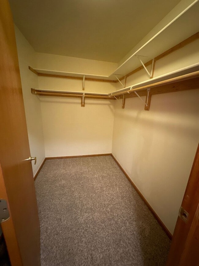 Building Photo - 4221 Owl Creek Dr