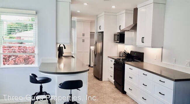 Building Photo - 2 br, 2 bath House - 3205 Garrison St