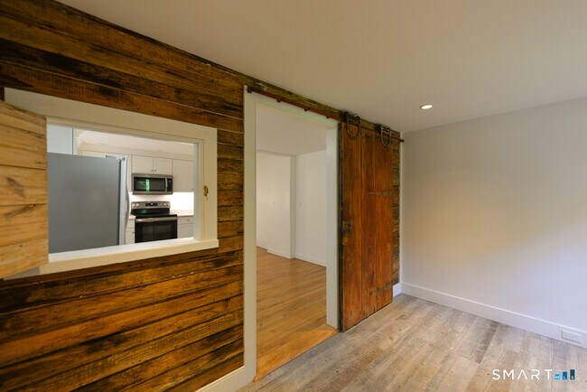 Building Photo - 15 Hawkins Rd