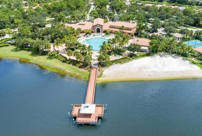 Building Photo - 556 Tomahawk Ct