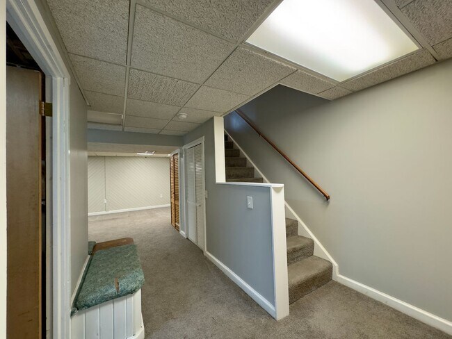 Building Photo - 5371 King Arthur Cir