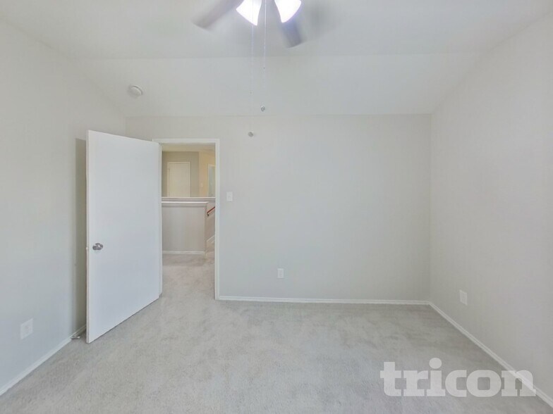 Building Photo - 1718 White Pine Trail