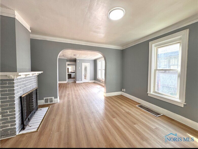 Building Photo - 949 Forsythe St