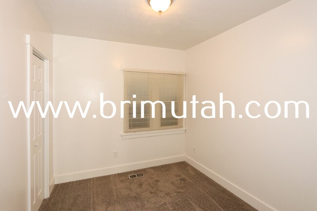 Building Photo - 1470 S 400 E