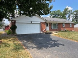 Building Photo - 113 E Clearview Dr