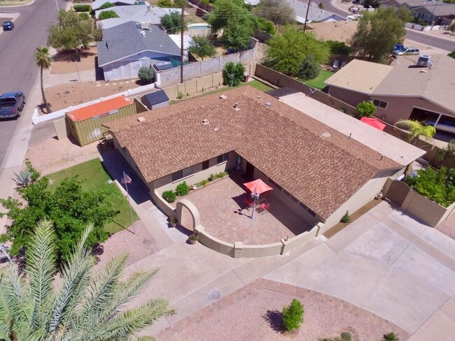 Building Photo - 6825 E Virginia Ave