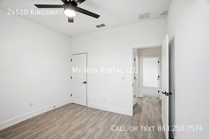 Building Photo - 24510 SW Kingsway Cir