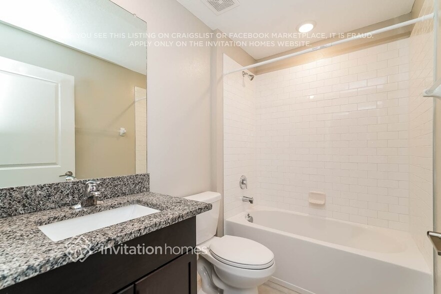 Building Photo - 8642 41st Ave E