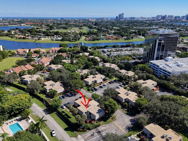 Building Photo - 1700 Embassy Dr