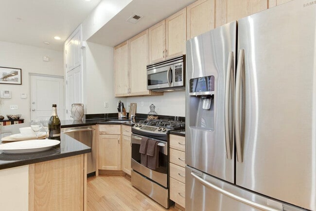 Building Photo - 1220 13th St NW