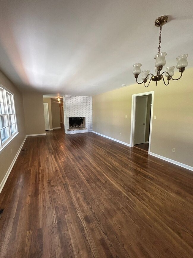Building Photo - 104 Galaxie Pl