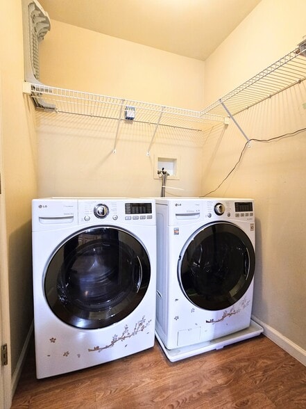 Building Photo - 688 Rockwood Dr