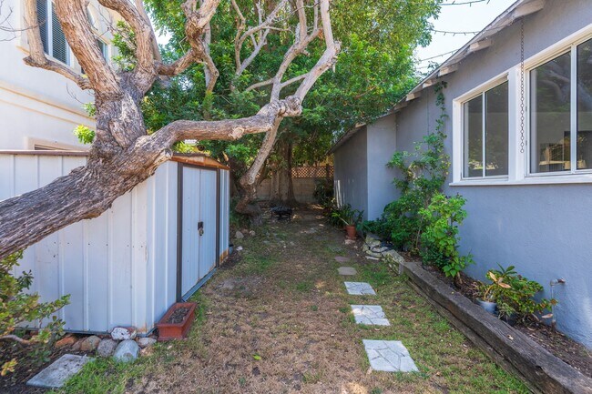 Building Photo - Cozy Redondo Beach Rental