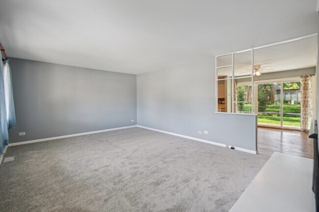 Building Photo - 116 Tower Ln