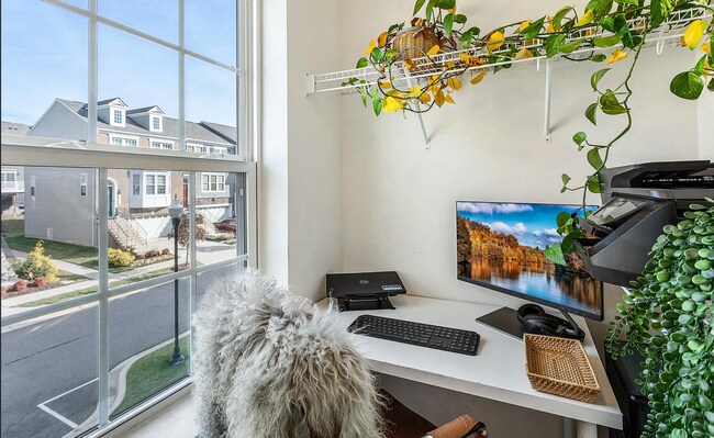 Building Photo - 6907 Stoddert Ln