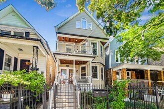 Building Photo - 3452 N Leavitt St